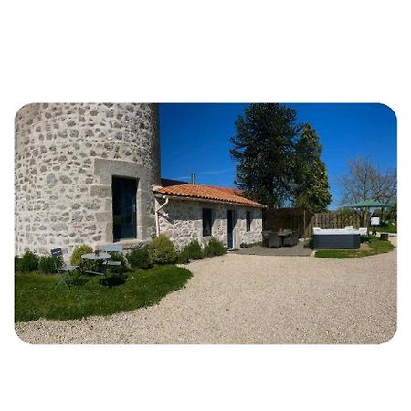 Villa Loue Ancien Moulin A Vent Avec Piscine Et Jacuzzi Neuvy-Bouin Esterno foto