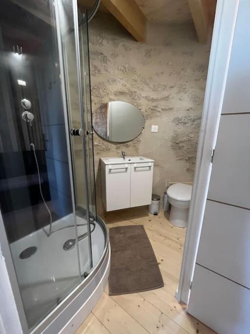 Villa Loue Ancien Moulin A Vent Avec Piscine Et Jacuzzi Neuvy-Bouin Esterno foto